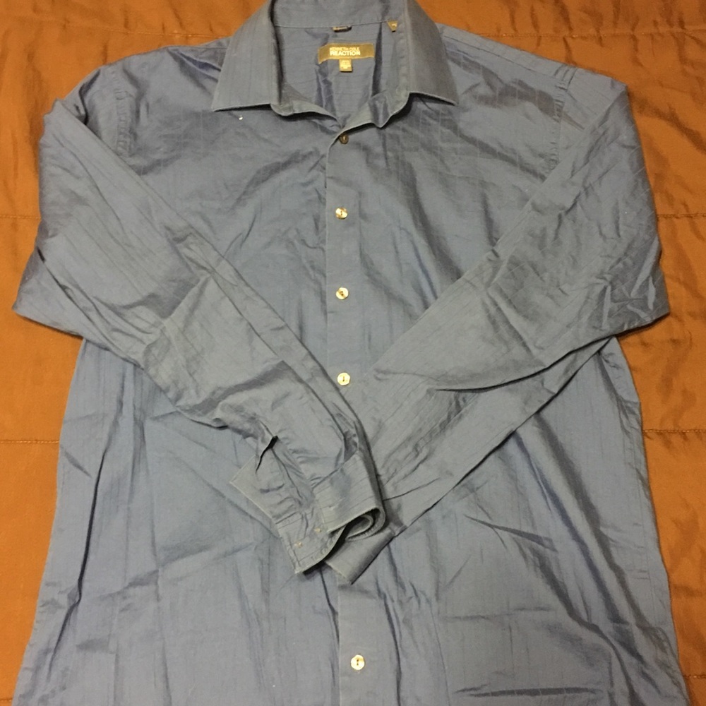 Kenneth Cole Long Sleeve Button Down Shirt (L)